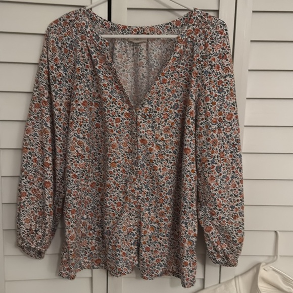 LOFT Off-White Jacket and Floral Blouse Set - Picture 2 of 12